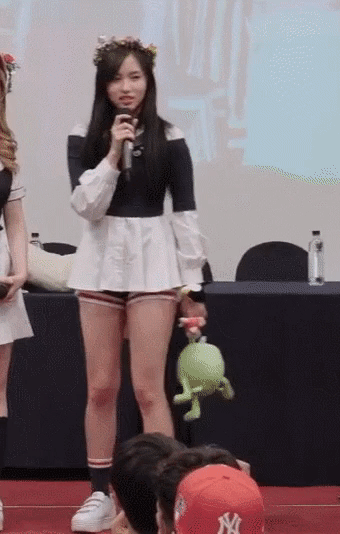 대구와서 뭉티기 구경도 못한 아이돌의 발길질 | 인스티즈