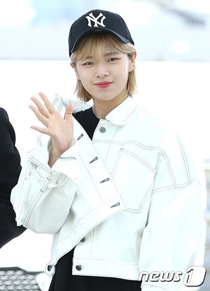 트와이스 출국 사진들.jpg | 인스티즈