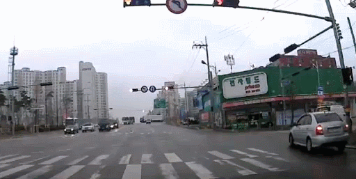 나쁜쪽으로 꾸준한 새끼.gif | 인스티즈