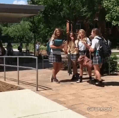 여학생들과 같이 어울리고 싶던 남성.goja | 인스티즈