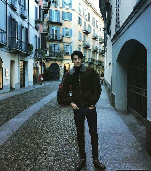 영화 개봉후 SNS,여초카페에서 난리난 남자 배우 | 인스티즈