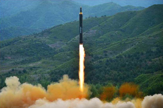  일촉즉발의 동북아시아 - 문재인대통령의 방미와 북핵해법 | 인스티즈