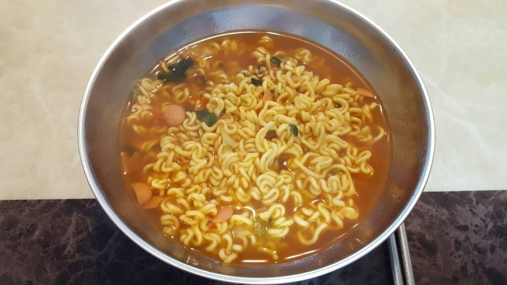 다시 돌아온 햄 라면 | 인스티즈