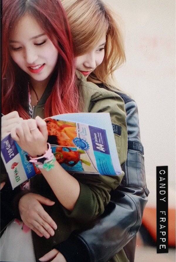 껴안는 미나+사나 | 인스티즈