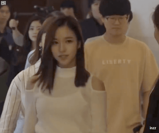 트와이스 미나를 바로 앞에서 보면?.gif | 인스티즈