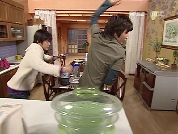 [거침없이하이킥] 괴물준하 사육하는 박해미 ㅋㅋㅋㅋㅋㅋㅋㅋ.jpg | 인스티즈