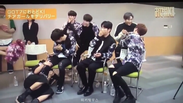 데뷔 이후 최고의 위기를 맞은 갓세븐.jyp | 인스티즈