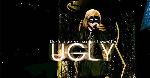 내가 생각하기엔 난 못 생겻어. 그리고 아무도 날 사랑하길 원하지 않아 | 인스티즈