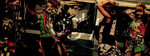 내가 생각하기엔 난 못 생겻어. 그리고 아무도 날 사랑하길 원하지 않아 | 인스티즈