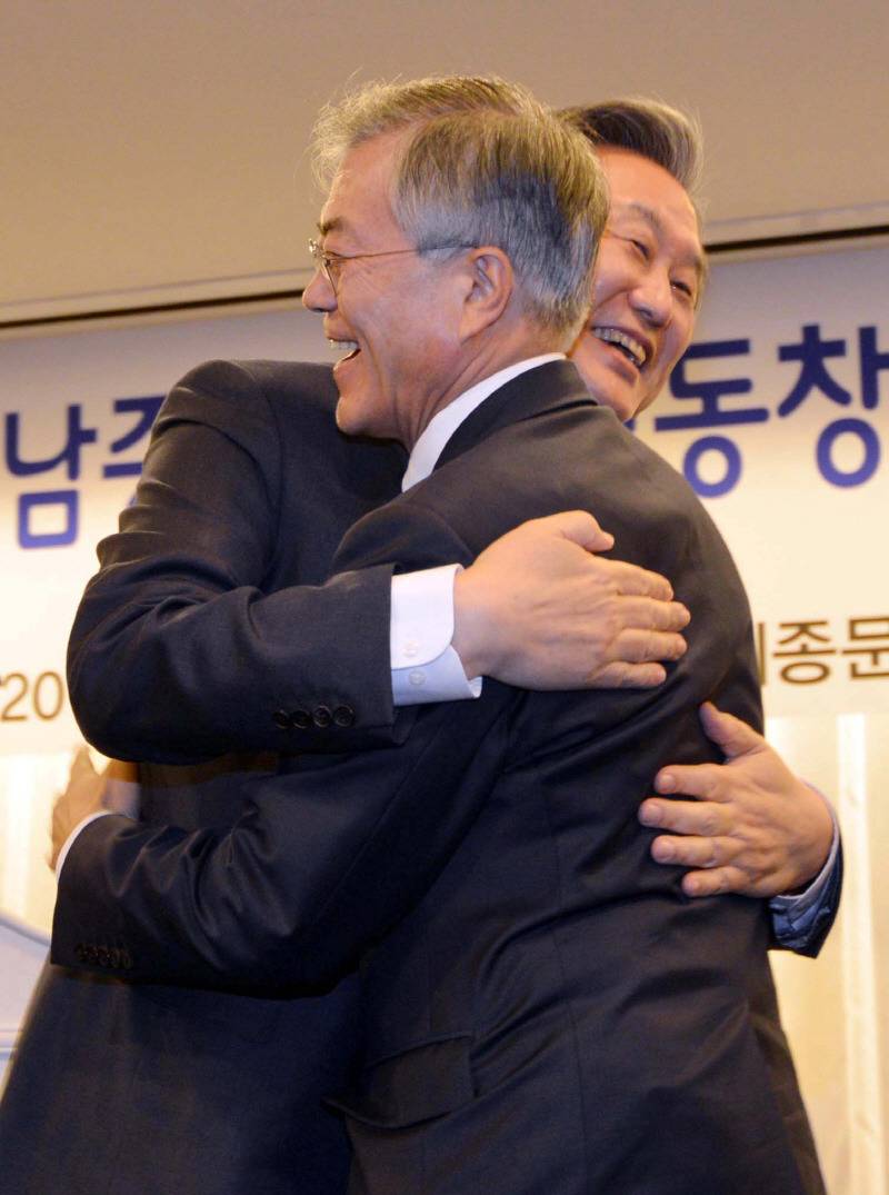 보는 사람이 다 어색한 사진.jpg | 인스티즈