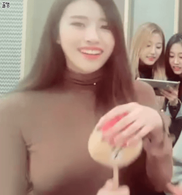 인재를 썩히는 어느 걸그룹 | 인스티즈