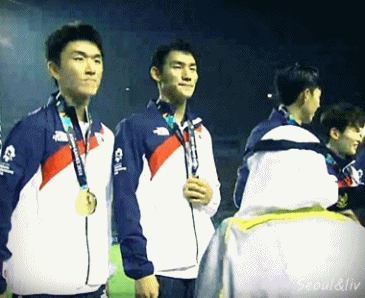 메달 맛보는 선수들 gif | 인스티즈