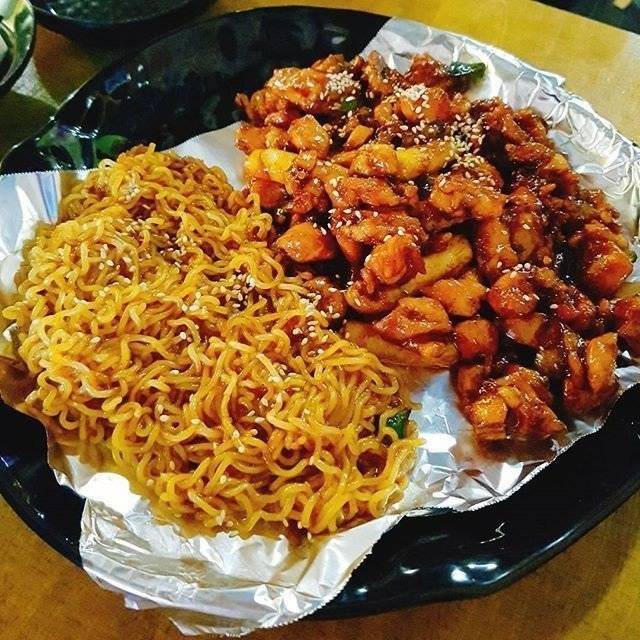 치킨 + 라면 의 조합.jpg | 인스티즈