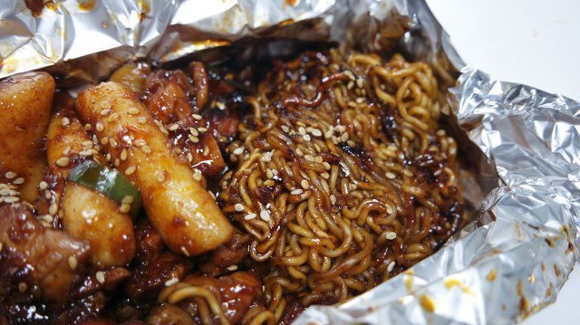 치킨 + 라면 의 조합.jpg | 인스티즈