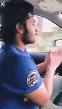 운전하다 뻘짓하면 안 되는 이유.gif | 인스티즈