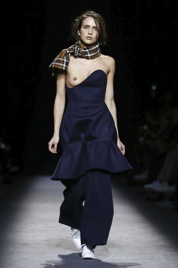 Jacquemus 쟈크뮈스 2016 FallWinter RTW Milan | 인스티즈