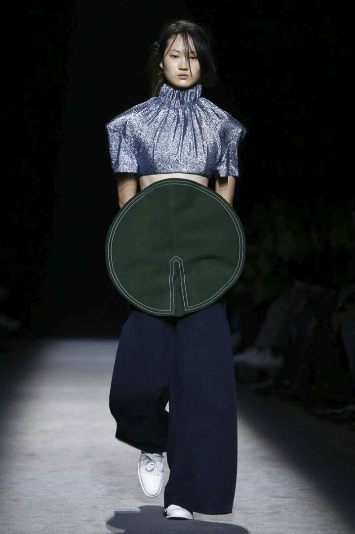 Jacquemus 쟈크뮈스 2016 FallWinter RTW Milan | 인스티즈