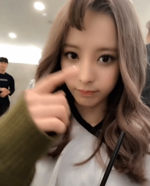 모모노기 카나랑 전세계 맛집 데이트 하기(5개월간)vs5개월간 강동원의 얼굴과 기럭지로 살기 | 인스티즈