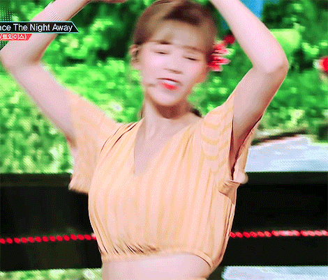 트와이스 정연이 레전드 찍던날.gif | 인스티즈