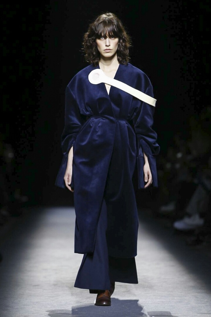 Jacquemus 쟈크뮈스 2016 FallWinter RTW Milan | 인스티즈