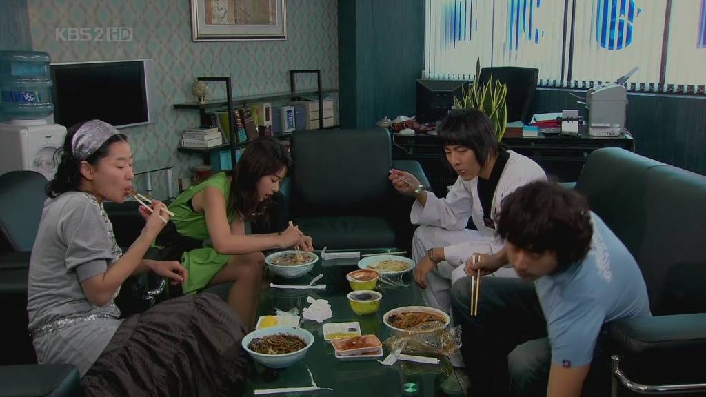 [얼렁뚱땅흥신소] 유독 중국음식 먹방이 많이 나오는 드라마 | 인스티즈