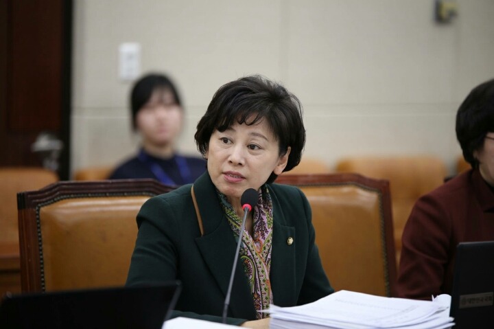 ?? : 우리나라 정치권에 심상정 처럼 노동운동한 '여자' 정치인 몇 없잖아.. | 인스티즈