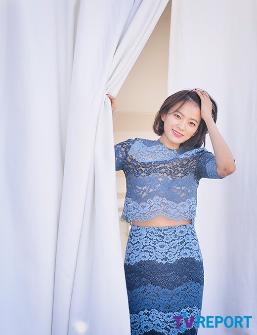 160519 칸 바다와 깔맞춤한 시스루를 입은 천우희 | 인스티즈