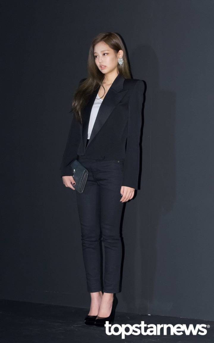 어떤 브랜드든 찰떡같이 소화하는 제니.jpg | 인스티즈