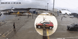 바다로 뛰어드는 음주운전 차량 | 인스티즈