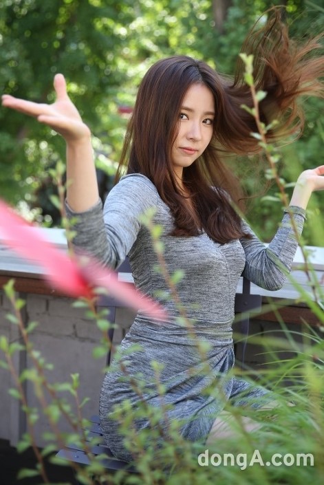 다시 봐도 웃긴 신세경 인터뷰 사진 | 인스티즈