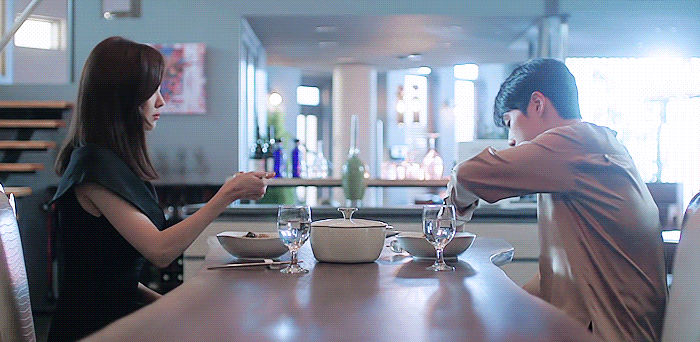 [시간] 시력 잃어가는 와중에도 여주 밥 차려주는 남주 gif | 인스티즈