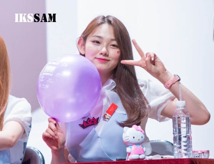 짱덕은 겁나 터지는 은근히 덕후몰이에 약한 아이오아이 멤버 | 인스티즈