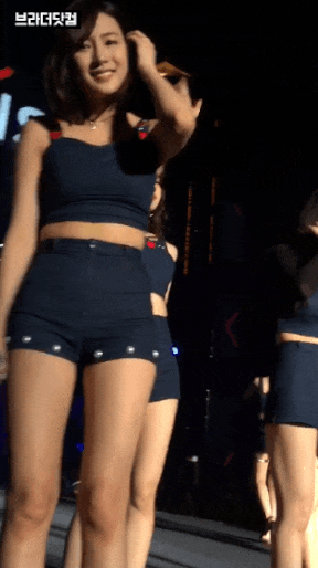 잠이 안와서 하영이 공연사진 몇개만.jpg | 인스티즈