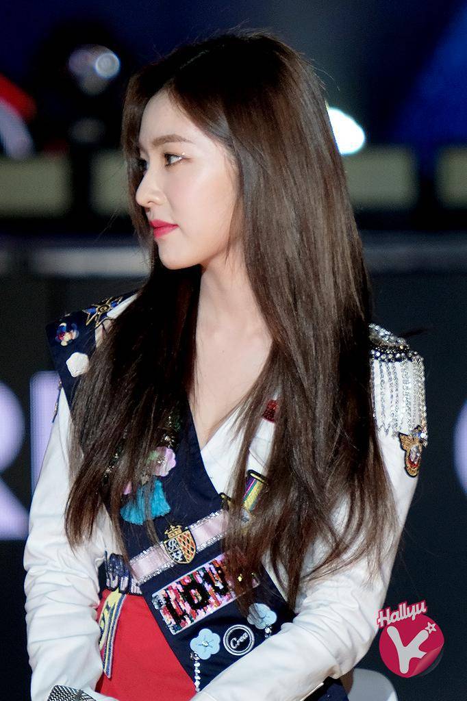 아이린의 옆태.jpg | 인스티즈