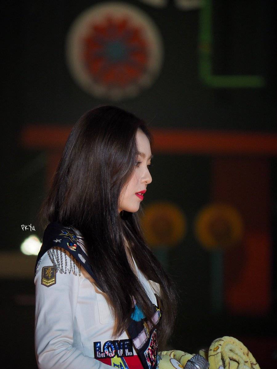 아이린의 옆태.jpg | 인스티즈