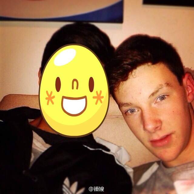  자꾸 자기가 셜록과 닮았다고 주장하는 미국 소년 블로거 | 인스티즈