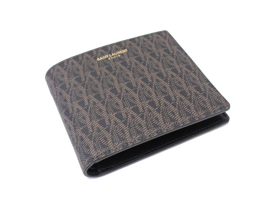 20대 남성들이 보편적으로 들고다니는 지갑들 | 인스티즈