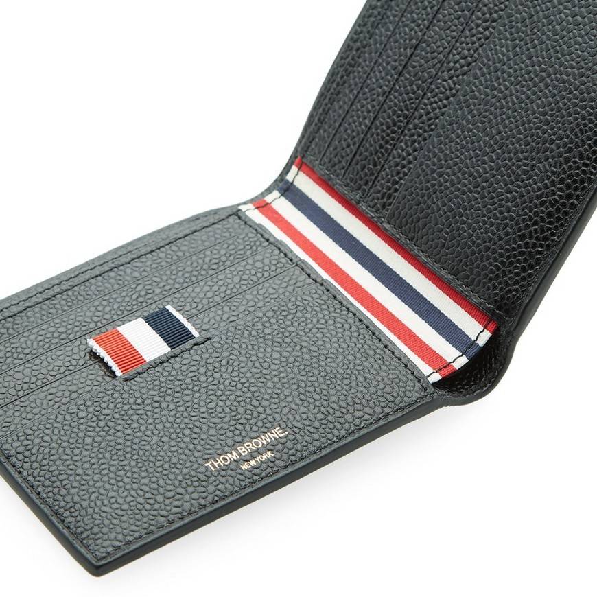 20대 남성들이 보편적으로 들고다니는 지갑들 | 인스티즈