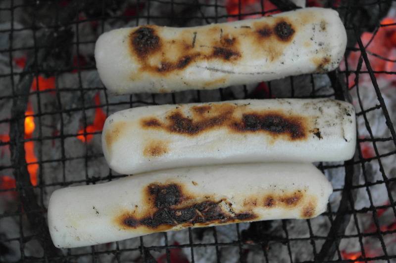 [떡] 그냥 먹어도 맛있고 꿀에 찍어 먹어도 맛있는 구운 가래떡 | 인스티즈