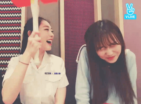 왠지 당하고만 사는 듯한 걸그룹 멤버 | 인스티즈