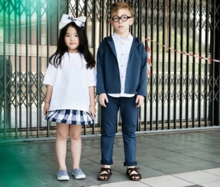 네명 다 똑같이 생긴 가족.jpg | 인스티즈