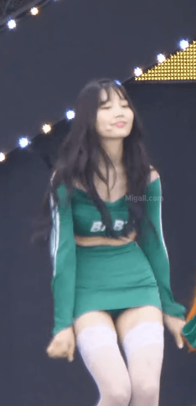 이미지변신한 오픈숄더 다이아 주은 | 인스티즈