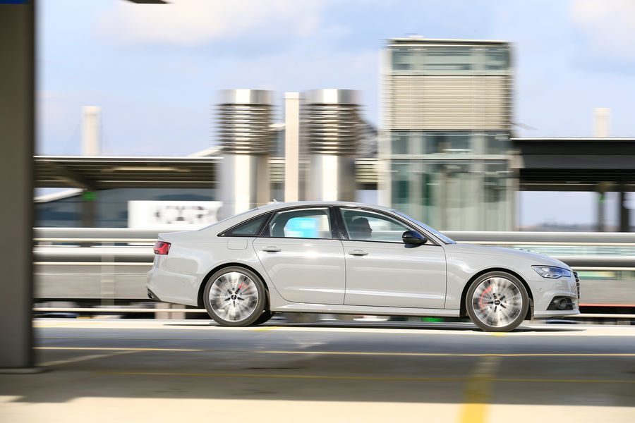 BMW 5시리즈 vs 아우디 A6 | 인스티즈