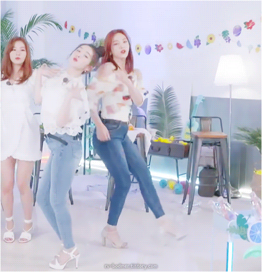 엉덩이 공격 당한 아이린.gif | 인스티즈