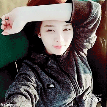 윙크하는 유라...gif | 인스티즈