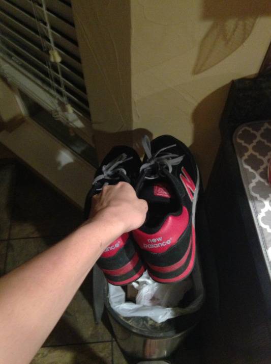 뉴발란스가 트럼프를 지지했다는걸 안 후 미국 사람들의 분노 | 인스티즈