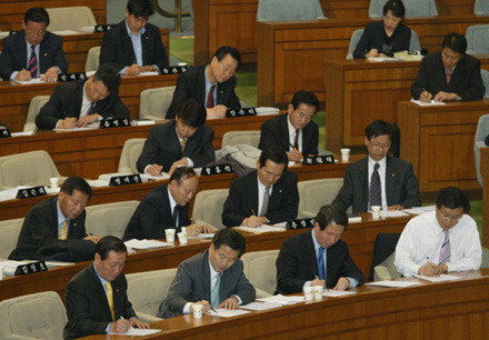 2004년 대한민국 사상 초유의 사태.jpg | 인스티즈