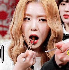 음식 먹는 모습도 이쁜 아이린.gif | 인스티즈