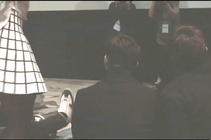 치마 짧은 여자만 보면 못 참는 서인국.gif | 인스티즈