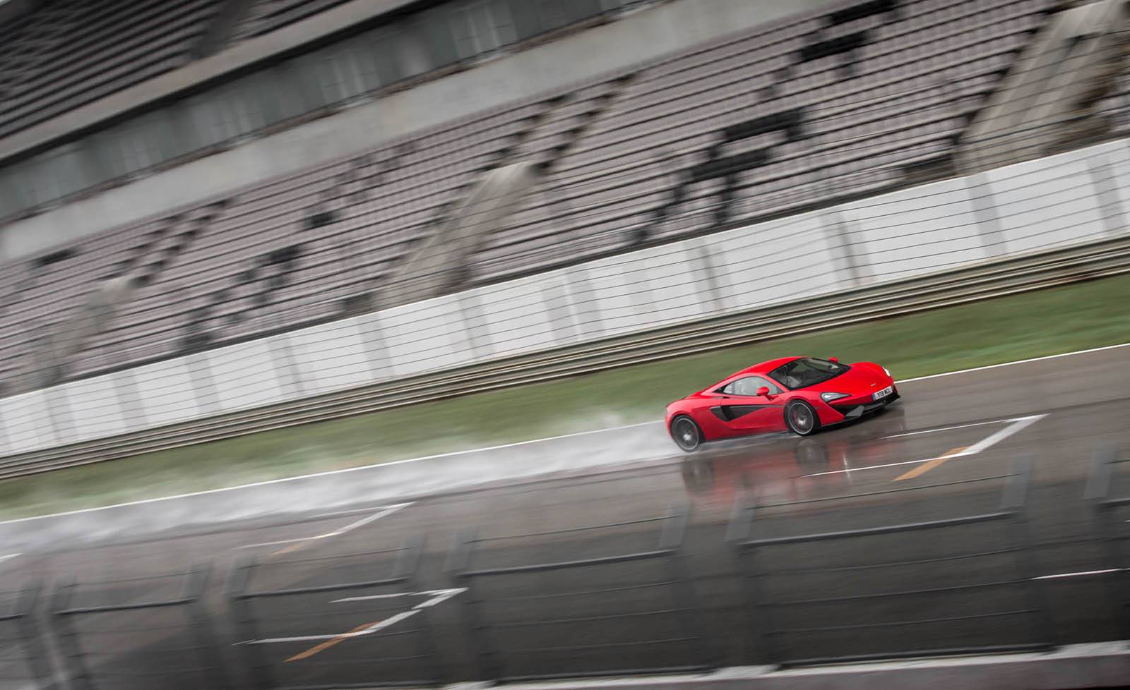 맥라렌 570S | 인스티즈